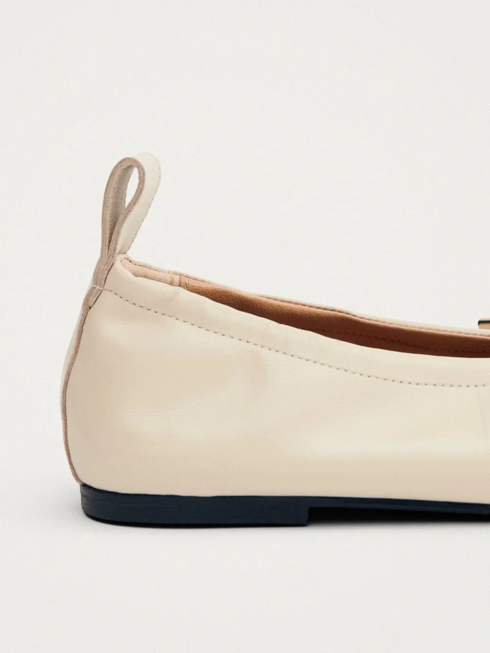 ALOHAS Rosalind Cream Leather Ballet Flats With Tie Bow Size 38, US 7-7.5